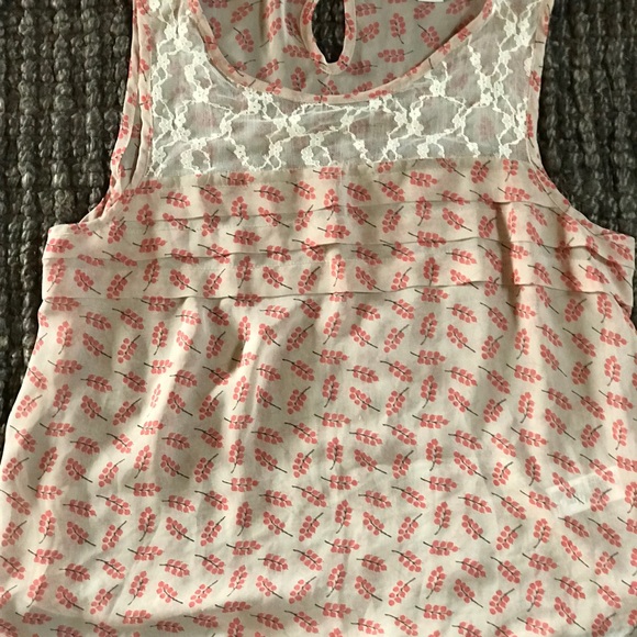 Forever21 tank - Picture 2 of 4